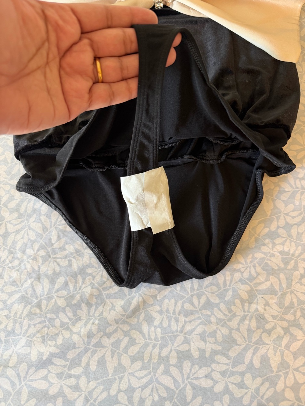 NWOT EXPRESS Velvet Square Neck Satin Rhinestone Bow Bodysuit Size Large - Picture 10 of 10